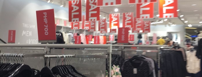 H&M is one of Places to Go/See.