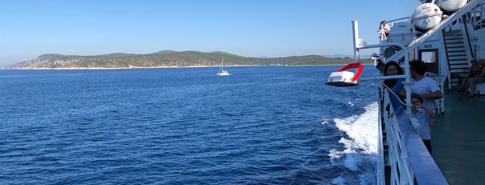 Ferry Boat is one of Yaron'un Beğendiği Mekanlar.