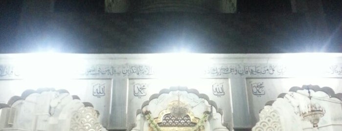 Shivapur Dargah is one of around.