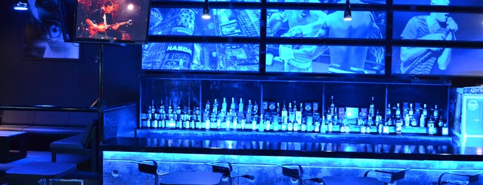Blue Bar is one of Lieux sauvegardés par Dul.