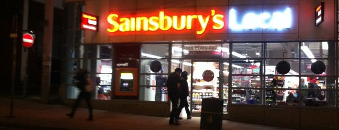 Sainsbury's Local is one of Tempat yang Disukai Nik.