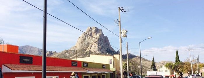 Peña de Bernal is one of Orte, die Poncho gefallen.