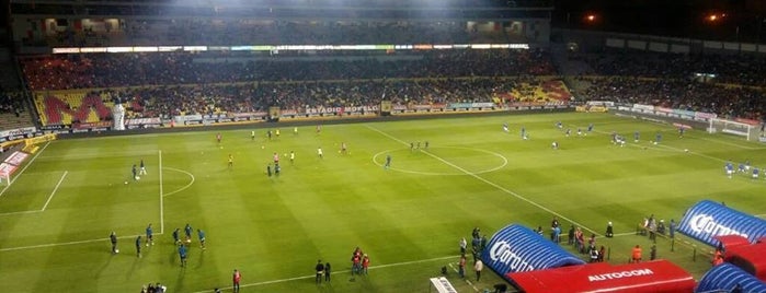 Estadio Morelos is one of Locais curtidos por Poncho.