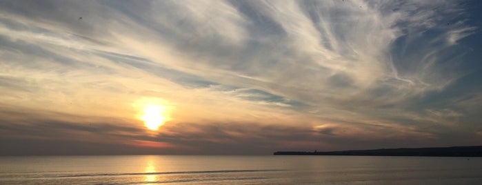 Lahinch Beach is one of Clare.