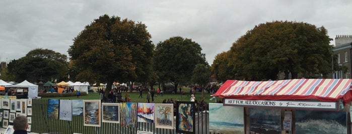 Dún Laoghaire Market is one of Thais 님이 좋아한 장소.