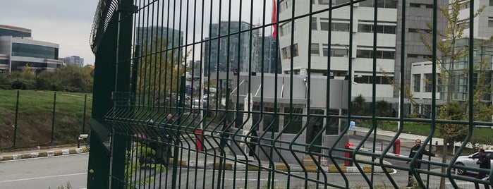 İstanbul İhracatçı Birlikleri Genel Sekreterliği is one of สถานที่ที่ Orhan ถูกใจ.