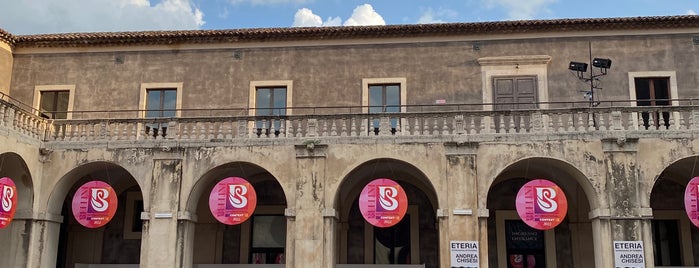 Palazzo della cultura - Cortile Platamone is one of SICILY RESTAURANTS.