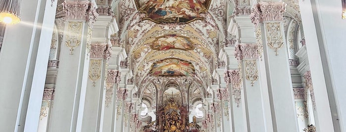 Heilig Geist is one of Münchner Barock.