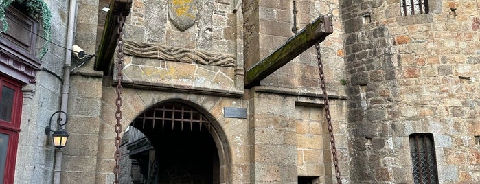 Porte et Logis du Roi is one of Mont St Michel.