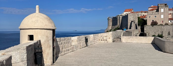 Dubrovnik City Walls is one of Dubrovnik.