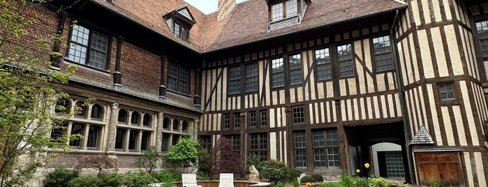 Musée de l'outil is one of Troyes.