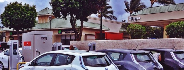 Pi'ilani Shopping Center is one of Maui.