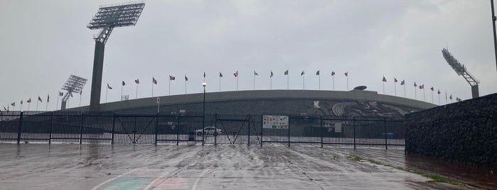 Estacionamiento del Estadio Olímpico Universitario is one of Mayteさんのお気に入りスポット.