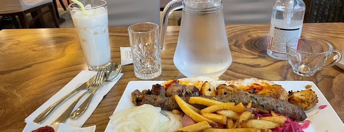 Dubai Restaurant is one of 추천할만한 외식처.