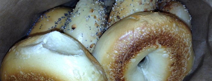 East Islip Bagels is one of JANINE.