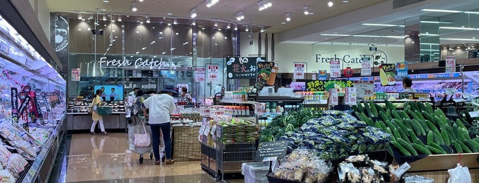 サミットストア 江戸川区役所前店 is one of 東京川の手スーパーマーケット.