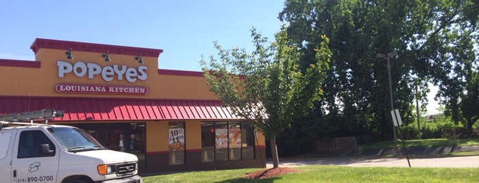 Popeyes Louisiana Kitchen is one of Lugares favoritos de Charles E. "Max".