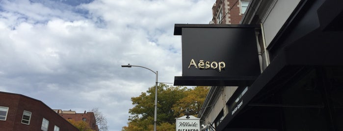 Aesop is one of สถานที่ที่ J ถูกใจ.