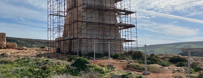 Għajn Tuffieħa Tower is one of Malta ⛵🌞.