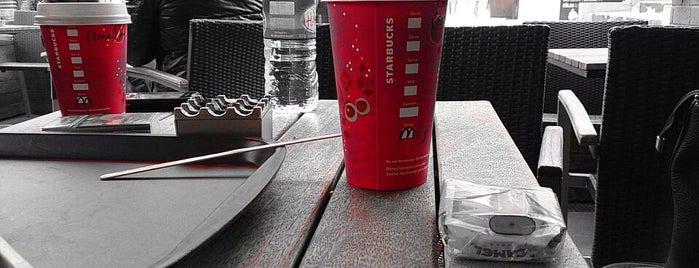 Starbucks is one of Sedat'ın Kaydettiği Mekanlar.