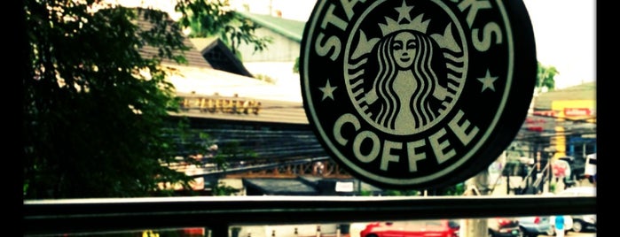 Starbucks is one of สถานที่ที่ Hērliiiii ถูกใจ.
