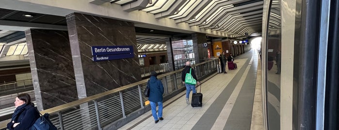 Bahnhof Berlin Gesundbrunnen is one of Bahnhöfe besucht !.