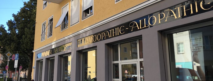 Neureuther Apotheke is one of Peter 님이 좋아한 장소.