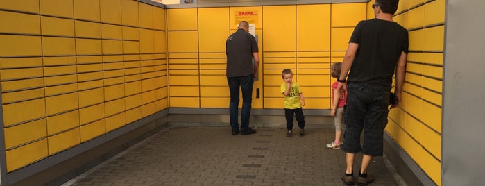 Packstation 205 is one of DHL Packstationen.