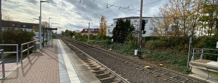 H Sürth is one of KVB Stadtbahn Haltestellen.