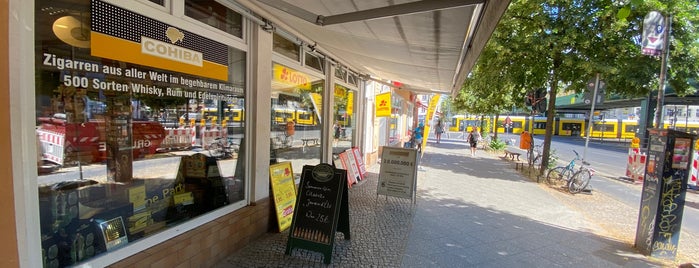 TABAKFREUND Depot is one of Shopping Berlin.