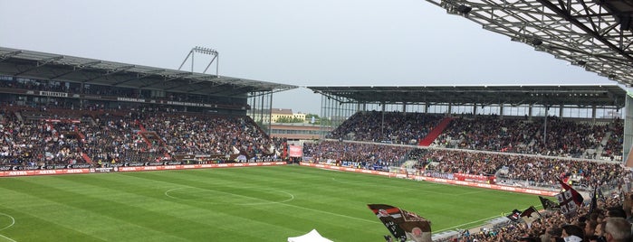 Millerntor-Stadion is one of Fav Deutsche Places.