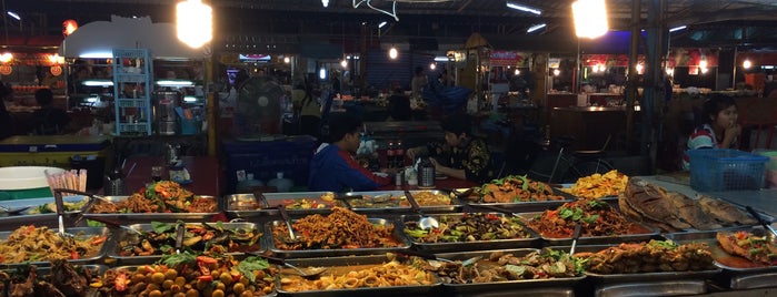 Ночной рынок is one of Tai.