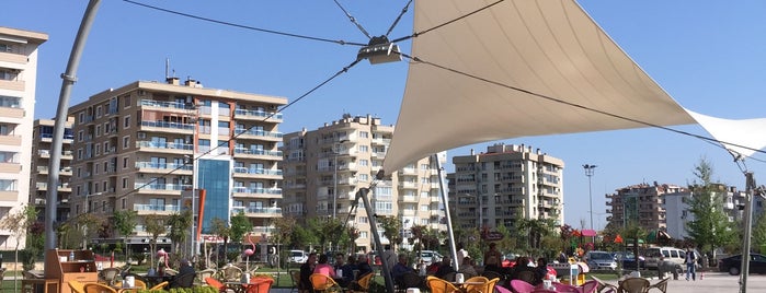 Akvaryum Cafe & Restaurant is one of Meltem'in Kaydettiği Mekanlar.