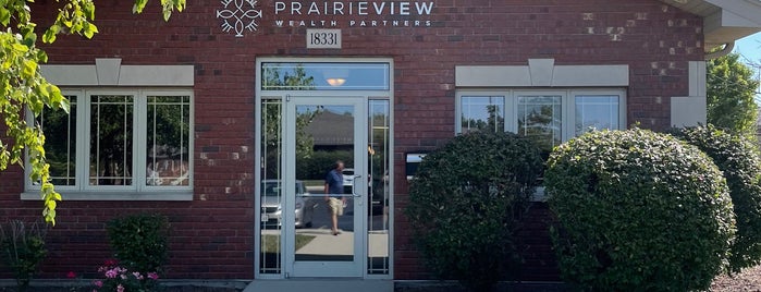 Prairieview Wealth Partners is one of Debbie'nin Beğendiği Mekanlar.