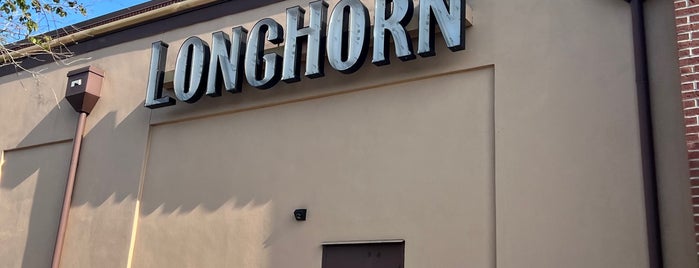 LongHorn Steakhouse is one of สถานที่ที่ Natalie ถูกใจ.