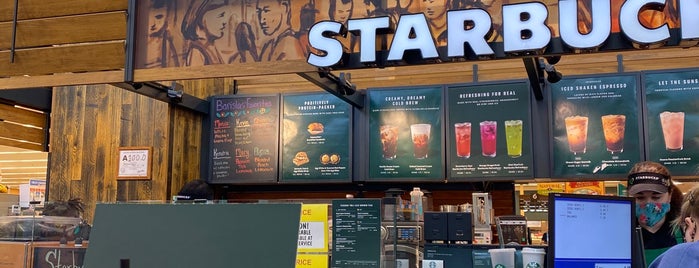 Starbucks is one of Tempat yang Disukai GoLacey Go.