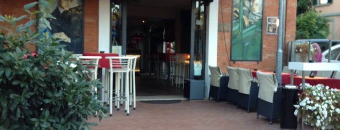Boulevard Café is one of Forli.