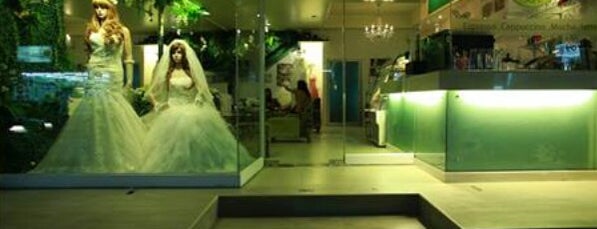Wedding Gallery Cafe is one of Aroi Muangthong.