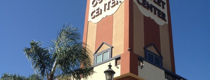 Tulare Outlet Center is one of Locais curtidos por Marjorie.