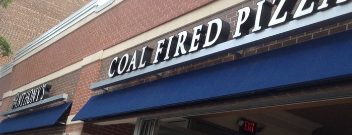 Anthony's Coal Fired Pizza is one of สถานที่ที่บันทึกไว้ของ Richard.