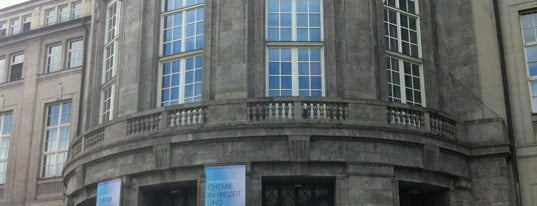 Deutsches Museum is one of München Essentials.