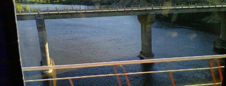 Puente loncomilaa is one of Lieux qui ont plu à Rosario.
