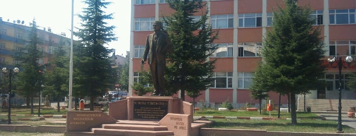 Atatürk Çay Bahçesi is one of Lugares favoritos de murat alper.