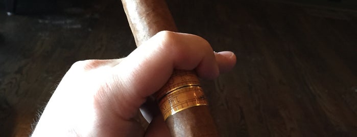 Cigar Republic is one of Lugares favoritos de David.