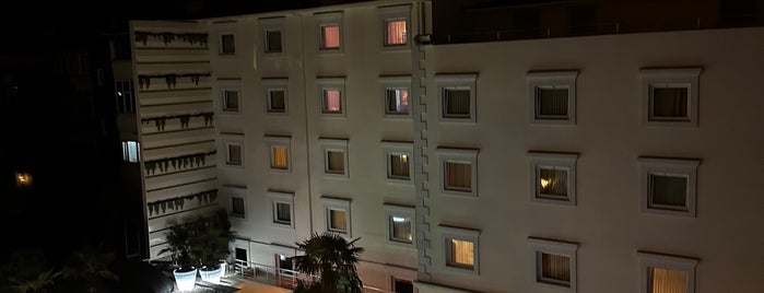 Holiday Inn Istanbul City is one of Lieux sauvegardés par eJdeR.