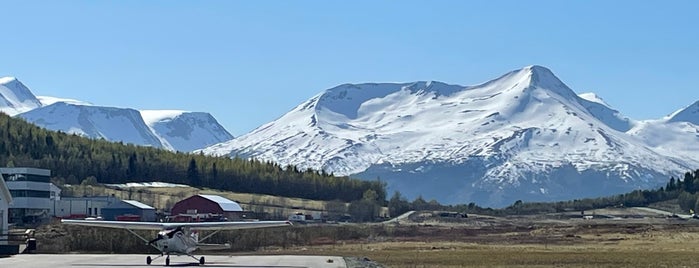 Ørsta–Volda Airport (HOV) is one of Norske lufthavner/Airports in Norway.