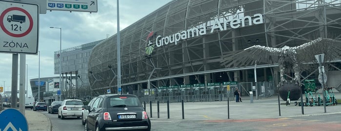 Groupama Aréna is one of Stadionok.