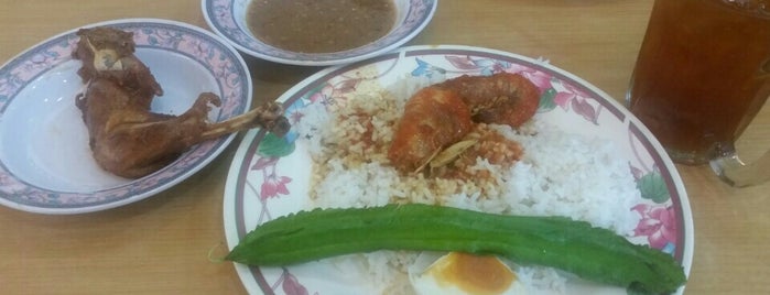 Restoran A Hassan Ayam Kampung is one of ꌅꁲꉣꂑꌚꁴꁲ꒒ 님이 좋아한 장소.