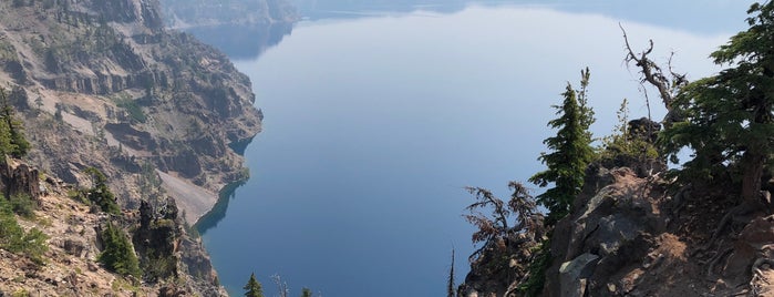 Crater Lake South Entrance is one of Lugares favoritos de Anitha.