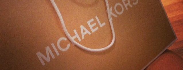 Michael Kors is one of Posti che sono piaciuti a Lucia.